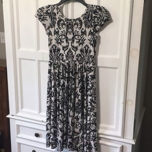 Lularoe EUC girls dot dot smile size 12/14